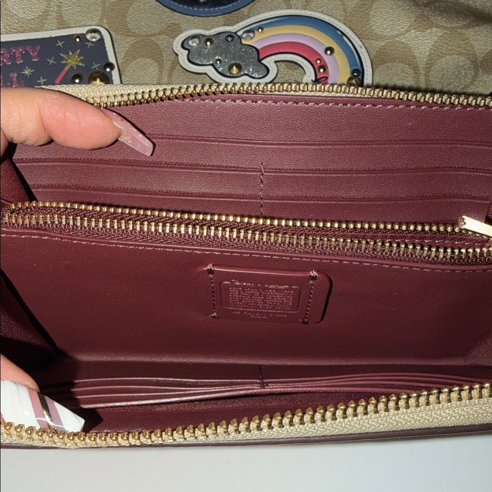 Coach X Disney Cinderella signature tote bag and wallet - Picture 3 of 12